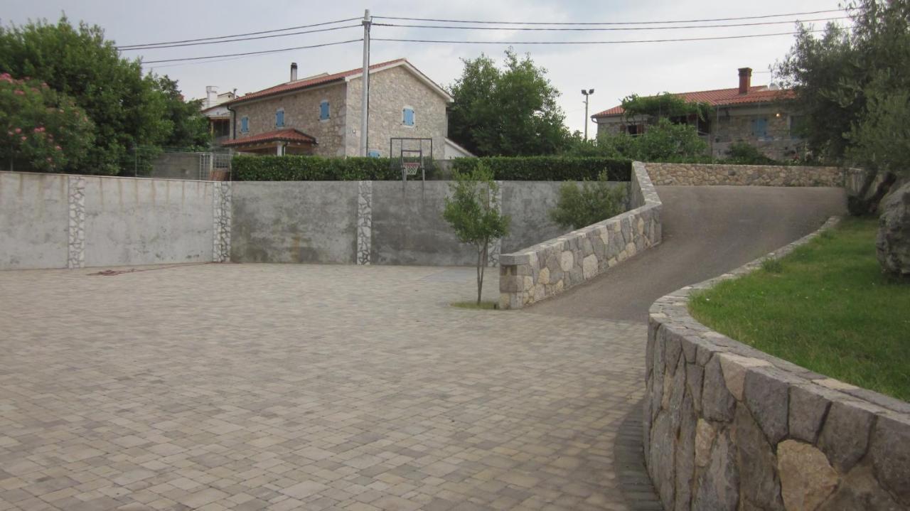 Natasa Apartments Krk Vrh  Luaran gambar