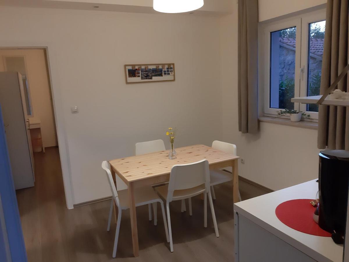 Natasa Apartments Krk Vrh  Luaran gambar
